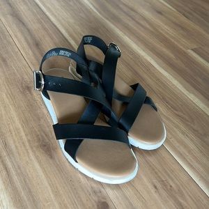 Black and jute woven sandals sz7